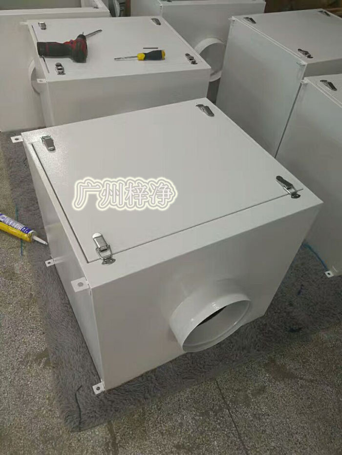 增壓新風柜根據所需風量的風壓不同，在電機功率適用范圍內調整風機轉速，達到所需效果；